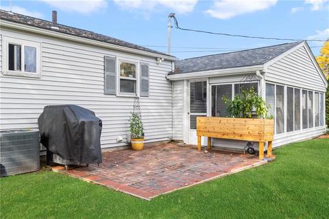 139 Grandview Ave, Woonsocket, RI 02895 photo 38
