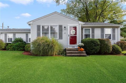 139 Grandview Ave, Woonsocket, RI 02895 photo 2