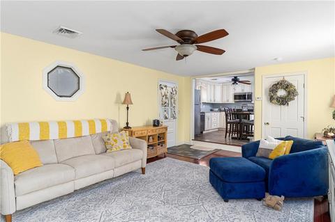 139 Grandview Ave, Woonsocket, RI 02895 photo 5