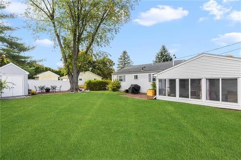 139 Grandview Ave, Woonsocket, RI 02895 photo 33