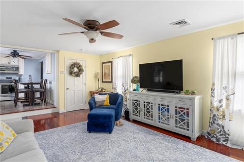 139 Grandview Ave, Woonsocket, RI 02895 photo 4