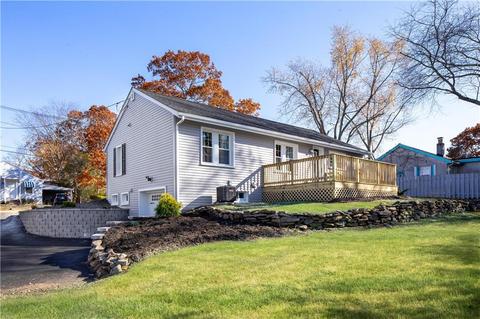 191 Oak Tree Ave, Warwick, RI 02886 photo 2