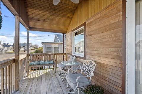 20 Champlin Ave, Narragansett, RI 02879 photo 10