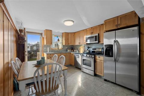 20 Champlin Ave, Narragansett, RI 02879 photo 13