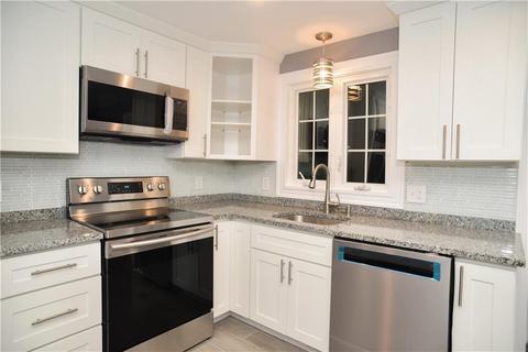 96 Ray Ave, Woonsocket, RI 02895 photo 7