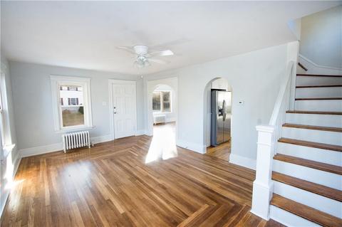 239 Bailey St, Woonsocket, RI 02895 photo 4