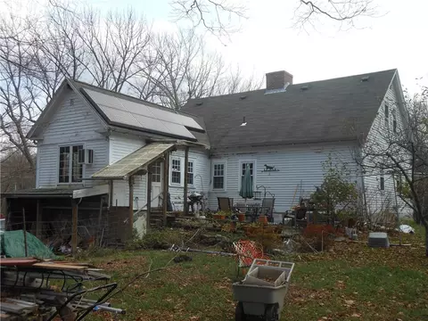 89 E Killingly Rd, Foster, RI 02825 photo 5