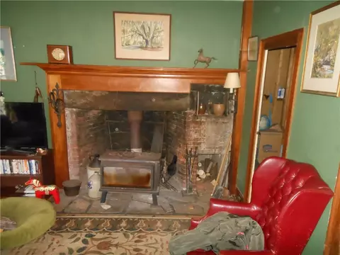 89 E Killingly Rd, Foster, RI 02825 photo 7