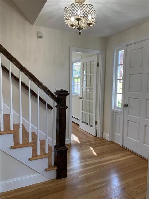 700 Commonwealth Ave, Warwick, RI 02886 photo 4