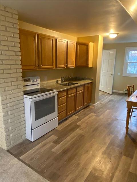 27 Gaulin Ave, Woonsocket, RI 02895 photo 4