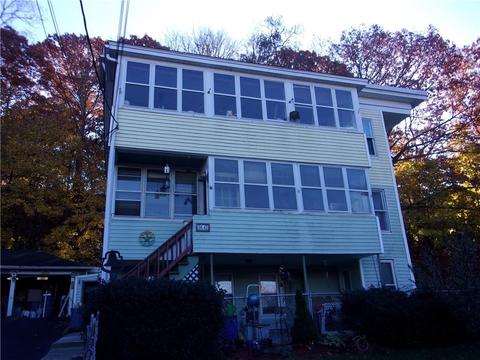 84 Benefit St, Woonsocket, RI 02895 photo 3