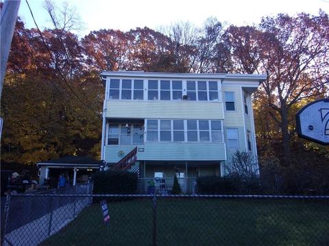 84 Benefit St, Woonsocket, RI 02895 photo 2