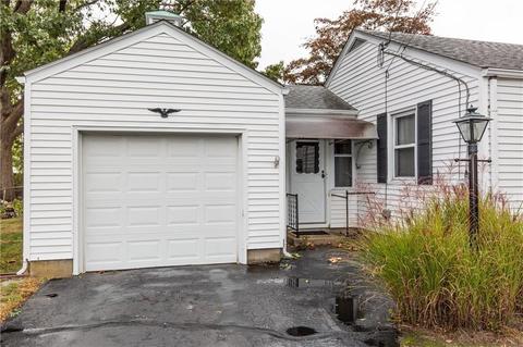24 Broad St, Warwick, RI 02888 photo 4