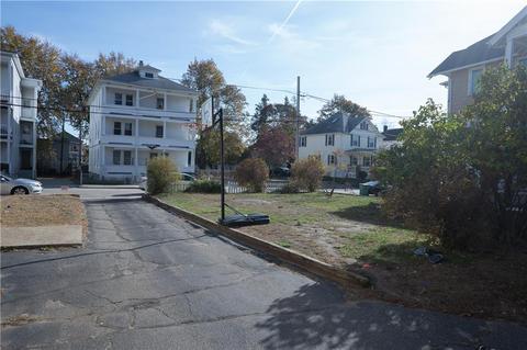 25 Read Ave, Woonsocket, RI 02895 photo 4