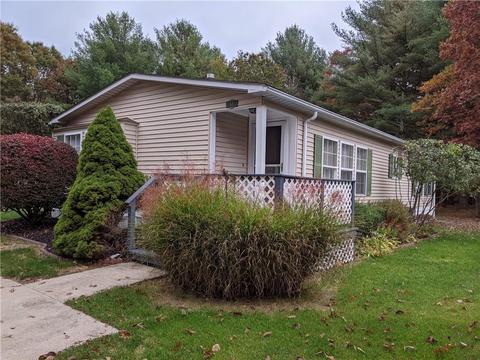 83 Lear Dr, Coventry, RI 02816 photo 1