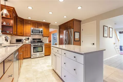 29 W View Dr, Coventry, RI 02816 photo 7