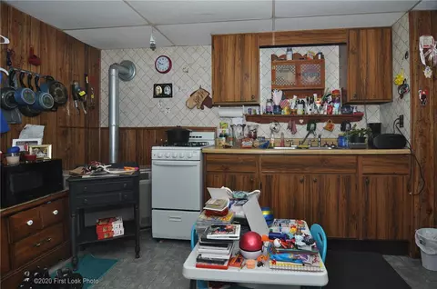 45 Division St, Woonsocket, RI 02895 photo 20