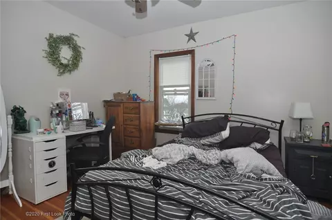 45 Division St, Woonsocket, RI 02895 photo 4