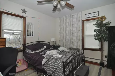 45 Division St, Woonsocket, RI 02895 photo 3
