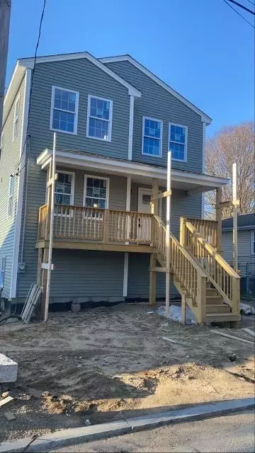 6 Tobyhanna St, Providence, RI 02010