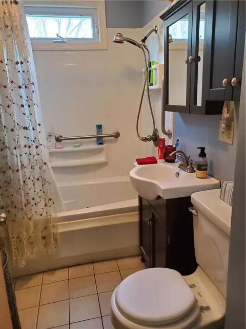 276 Park Ave, Woonsocket, RI 02895 photo 7