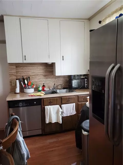 276 Park Ave, Woonsocket, RI 02895 photo 4