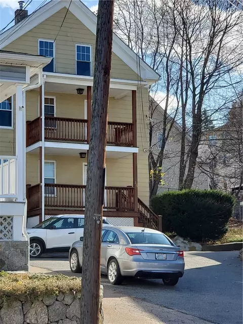 276 Park Ave, Woonsocket, RI 02895 photo 2