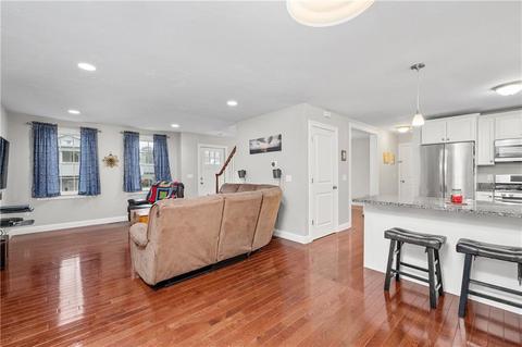 46 Berkley St, Woonsocket, RI 02895 photo 9