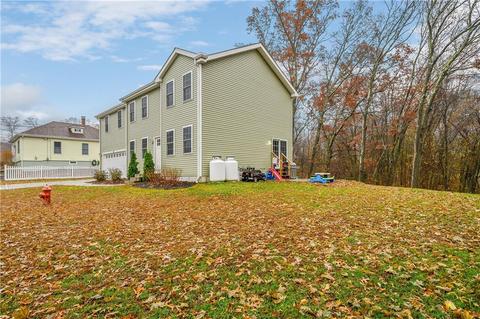 46 Berkley St, Woonsocket, RI 02895 photo 4