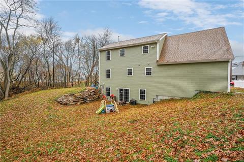 46 Berkley St, Woonsocket, RI 02895 photo 3