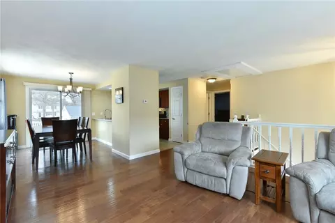 15 Rand St, Warwick, RI 02889 photo 10