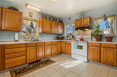 9 Cove Rd, Westerly, RI 02891 photo 8