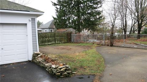 24 Hazard Ave, Warwick, RI 02889 photo 9