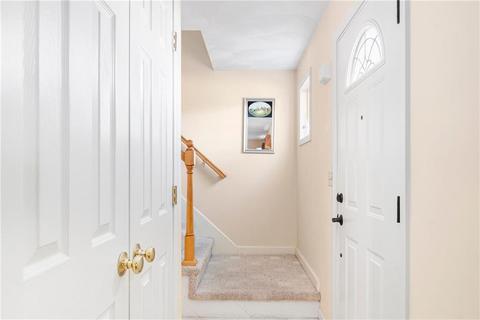 917 Cedar Swamp Rd, Warwick, RI 02889 photo 5