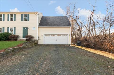917 Cedar Swamp Rd, Warwick, RI 02889 photo 3