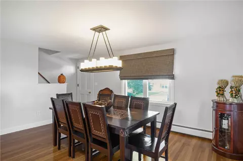 52 Chiswick Rd, Warwick, RI 02889 photo 9