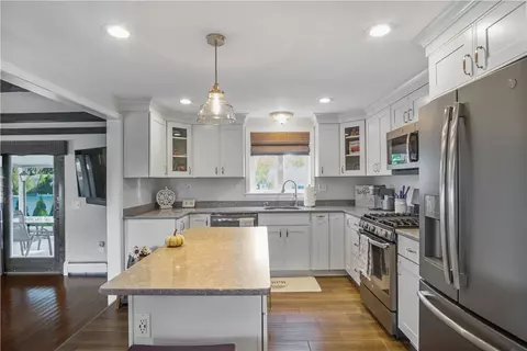 52 Chiswick Rd, Warwick, RI 02889 photo 8