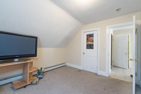 237 3rd Ave, Woonsocket, RI 02895 photo 22