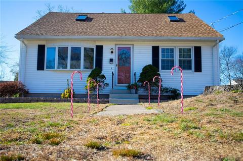 391 Lucille St, Woonsocket, RI 02895 photo 4