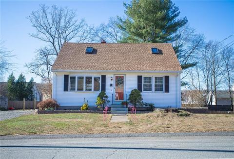 391 Lucille St, Woonsocket, RI 02895 photo 2
