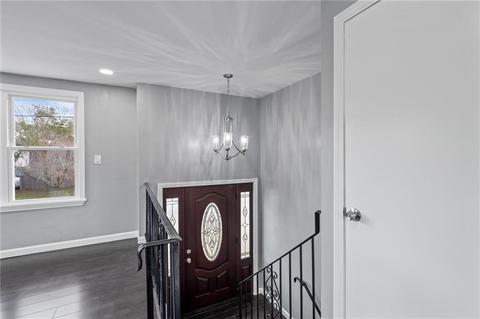 27 Larson Dr, Warwick, RI 02886 photo 7