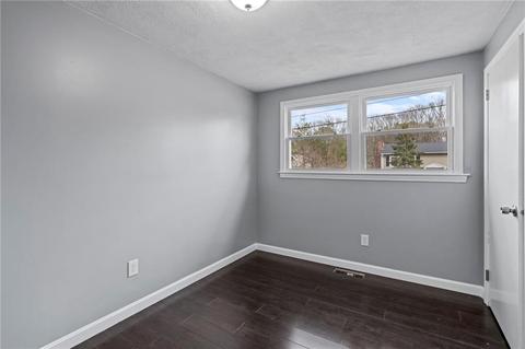 27 Larson Dr, Warwick, RI 02886 photo 15