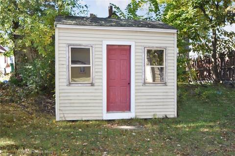 114 3rd Ave, Woonsocket, RI 02895 photo 27