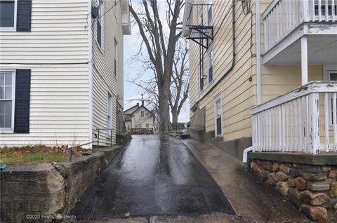 114 3rd Ave, Woonsocket, RI 02895 photo 2