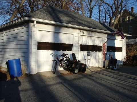382 Grove St, Woonsocket, RI 02895 photo 4