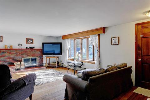 33 Arkwright Rd, Webster, MA 01570 photo 4