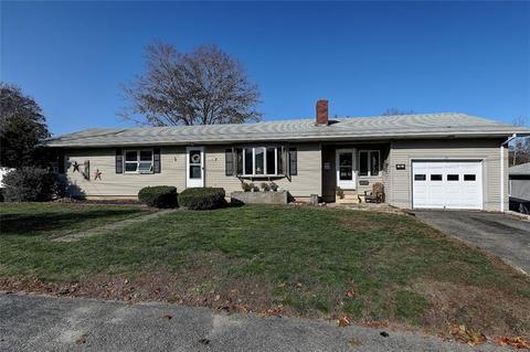 33 Arkwright Rd, Webster, MA 01570 photo 2