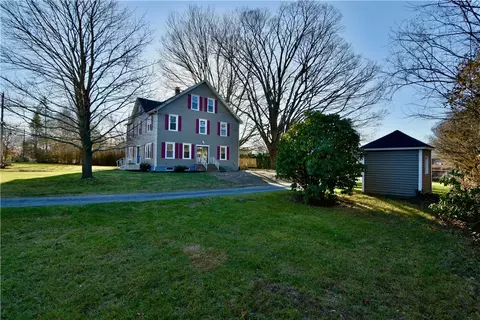 584 Bound Rd, Woonsocket, RI 02895 photo 2