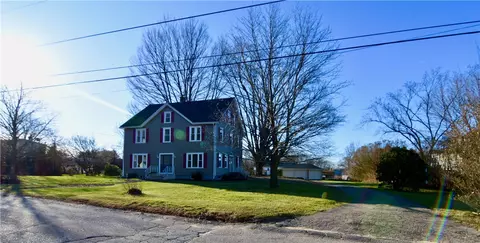 584 Bound Rd, Woonsocket, RI 02895 photo 1