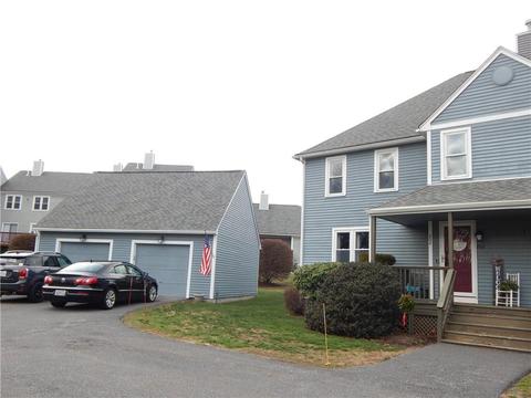 202 Brookhaven Ln, Woonsocket, RI 02895 photo 3